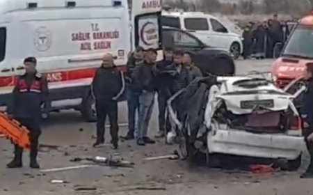 KARAPINAR GİRİŞİNDE FECİ KAZA ÖLÜ VE YARALILAR VAR