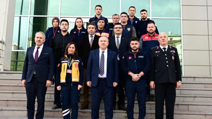 VALİ FİDAN 112 MERKEZİNE BAYRAM ZİYARETİ YAPTI